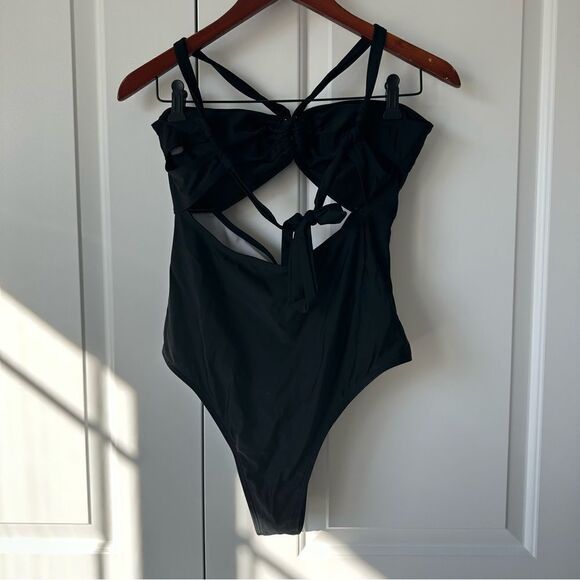 Black Cutout Strappy One Piece Swimsuit - Picture 3 of 3